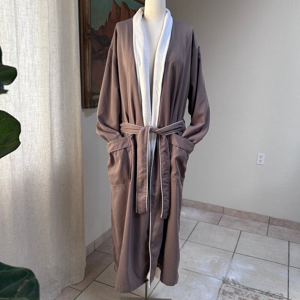 Women’s Plush Shawl Collar Robe in Taupe with Cream Trim